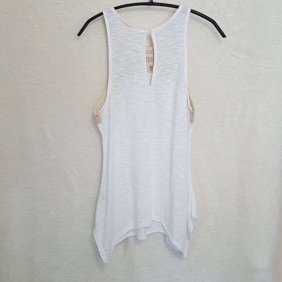 Mossimo tank  - Picture 3 of 3